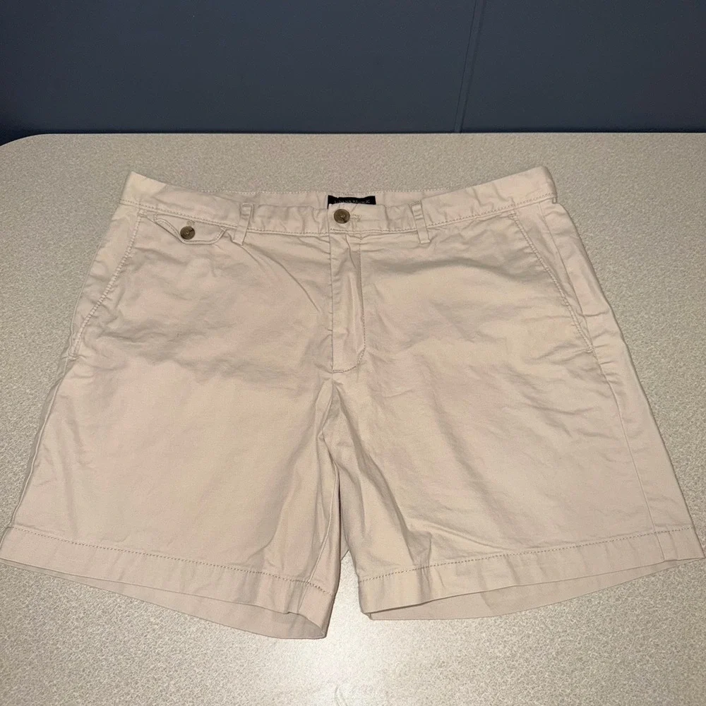 Banana Republic Men's Preppy Beige Flat Front Lived In Shorts Sz 36 7